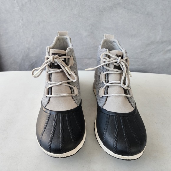 Sorel Gray and Black Winter Boots - Picture 11 of 13